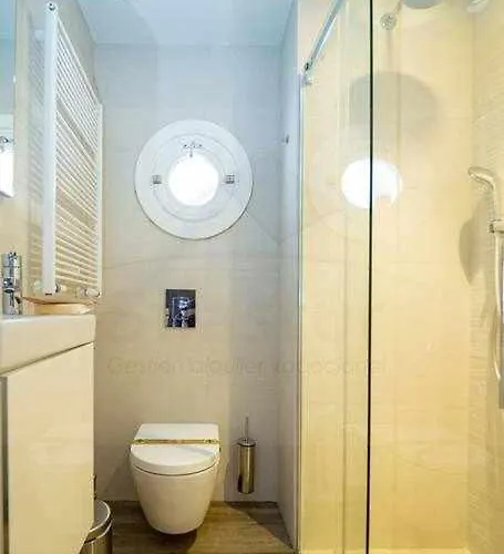 Terraza De Corrida خيخون